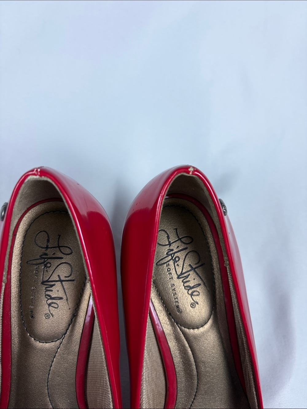 Life Stride Red Patent Kitten Heels - Picture 10 of 13